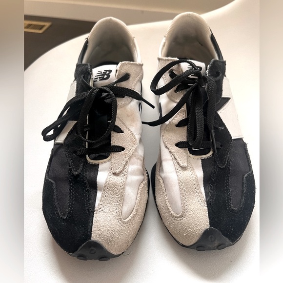 New Balance Shoes - New Balance 327 two toned shoes